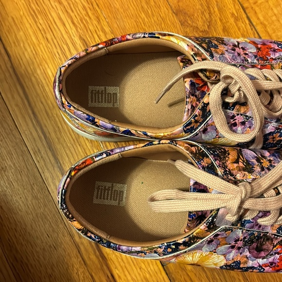 Fitflop flower leather sneakers size 6.5 - Picture 5 of 7